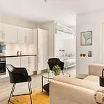 Dinbnb L Historical Building I 100m To Museum Apartmán *