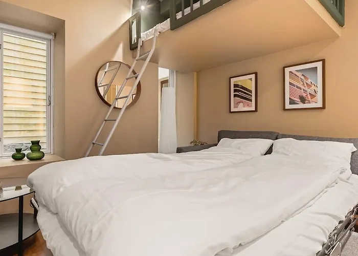 Dinbnb L Historical Building I 100m To Museum Apartament *