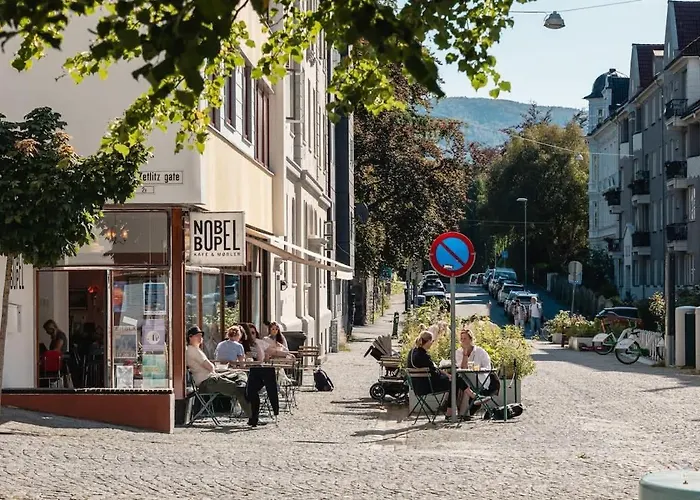 Apartment Dinbnb L Historical Building I 100m To Museum Bergen