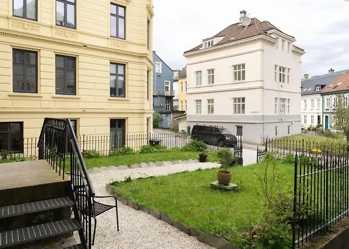 Dinbnb L Historical Building I 100m To Museum Apartament Bergen